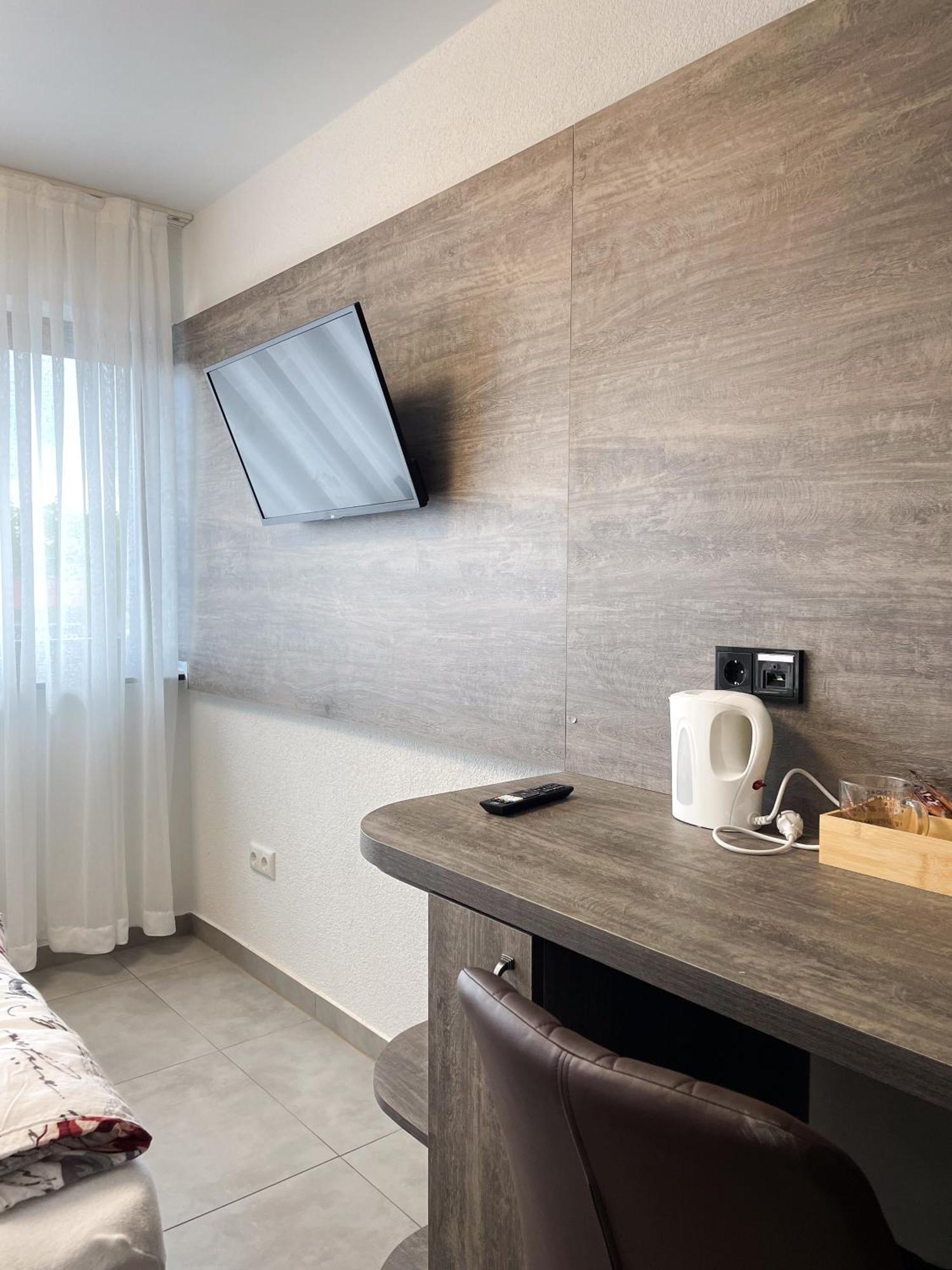 Hotel Loewenstein Лих Экстерьер фото