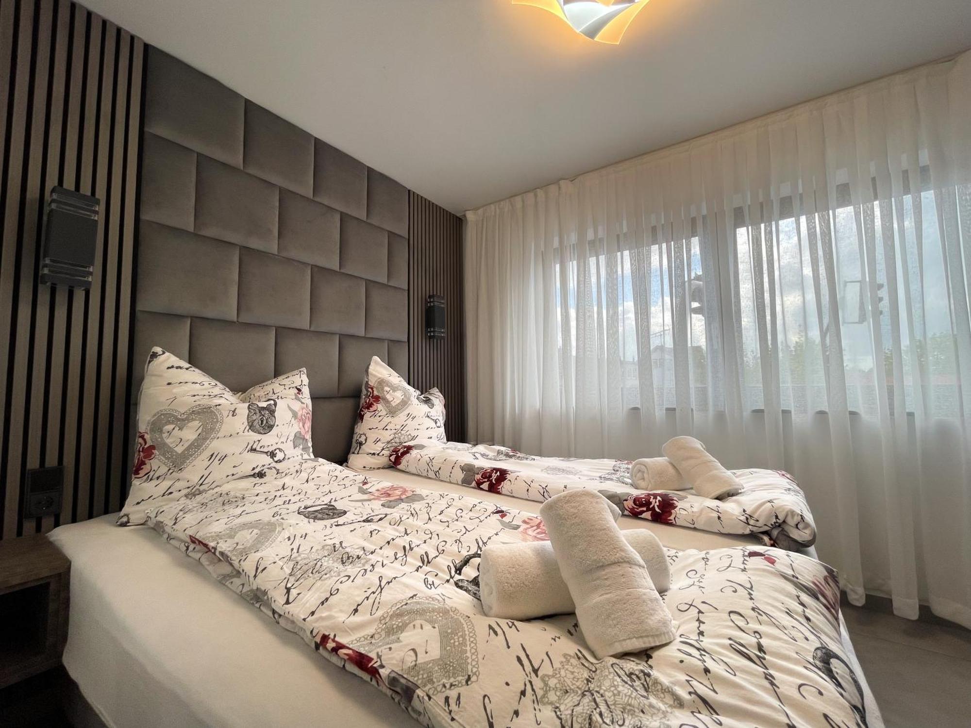 Hotel Loewenstein Лих Экстерьер фото